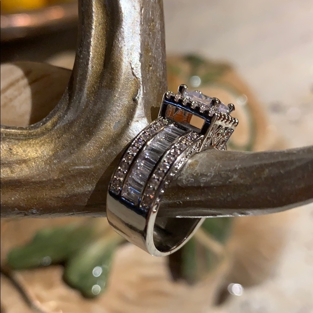 White Sapphire Sterling Silver Ring - Picture 3 of 8